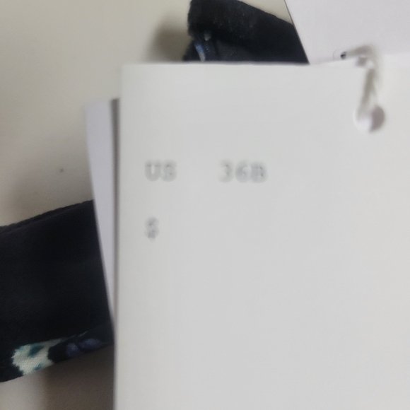 Paris Atelier & Other Stories NWT Swimwear Bikini Set Just The Top Is New. - Picture 7 of 9